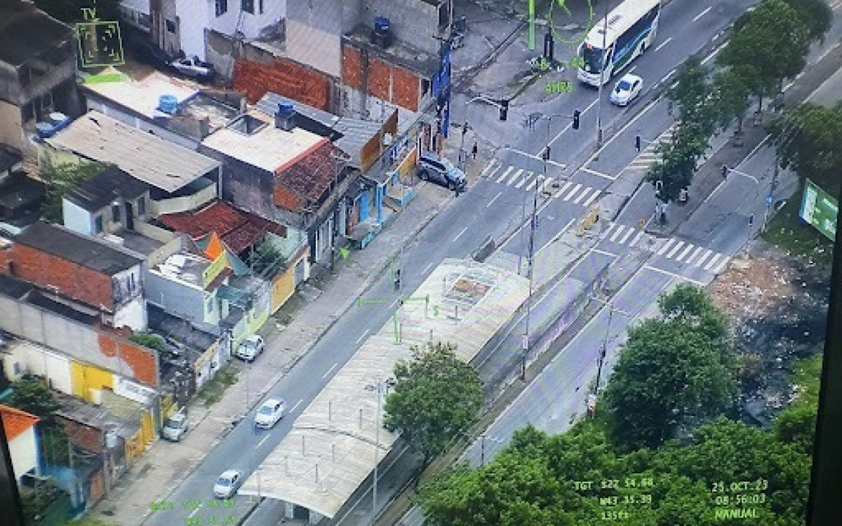 GAM sobrevoa estações do BRT na Zona Oeste do Rio, como a Ana Gonzaga, em Inhoaíba