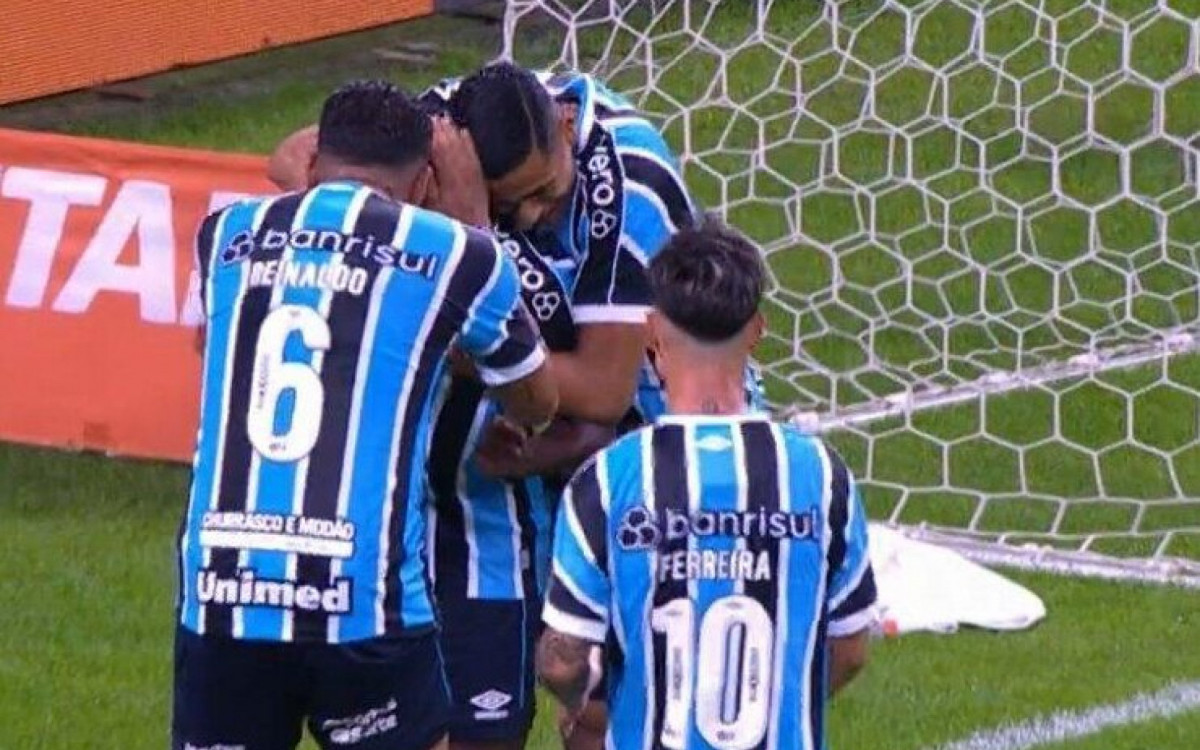 Gr&ecirc;mio volta a vencer e imp&otilde;e primeiro rev&eacute;s do Flamengo na era Tite