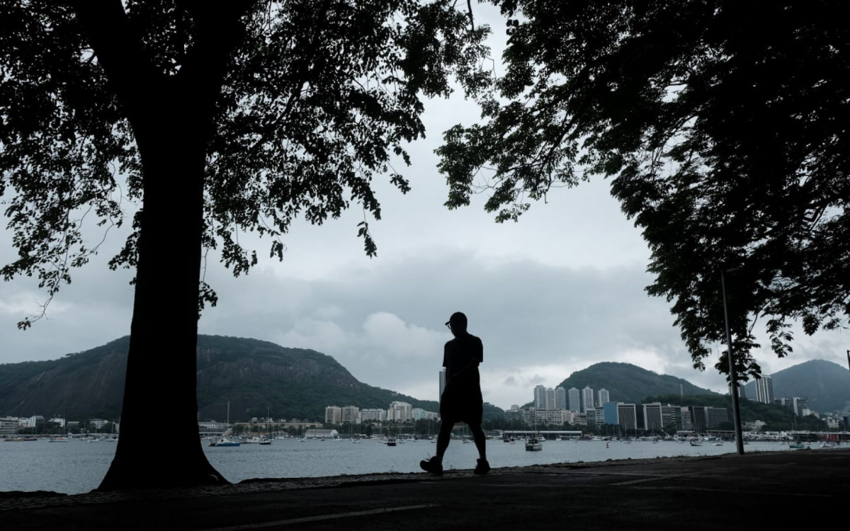 Clima tempo na enseada de Botafogo, na Zona Sul do Rio