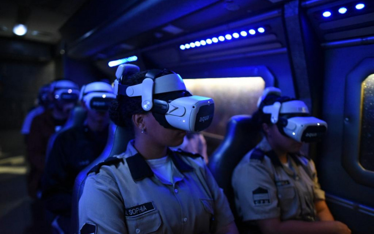 Óculos de realidade virtual proporcionam a viagem educativa