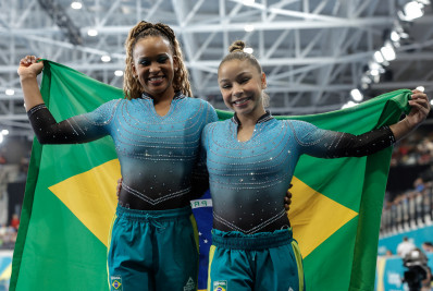 Rebeca Andrade e Flávia Saraiva fazem dobradinha no Pan com ouro e prata na trave
