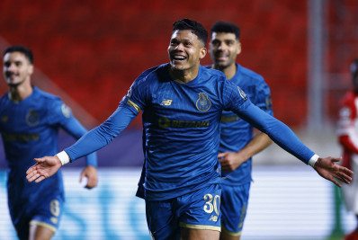 Ex-Fluminense, Evanilson marca três gols em vitória do Porto na Liga dos Campeões