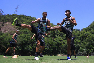 Lucas Fernandes volta a treinar e pode ser opção do Botafogo para encarar o Cuiabá