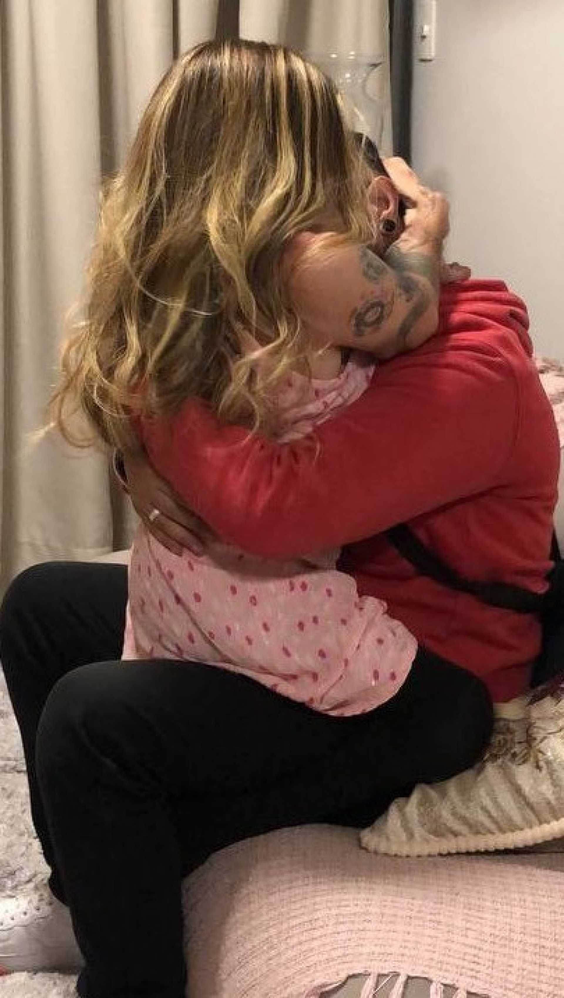 No X, antigo Twitter, Leandrinha compartilhou um print de uma chamada de v&iacute;deo com Izacc e uma do pedido de namoro. "Deu tudo certo", escreveu ela na legenda
 - Reprodu&ccedil;&atilde;o / X