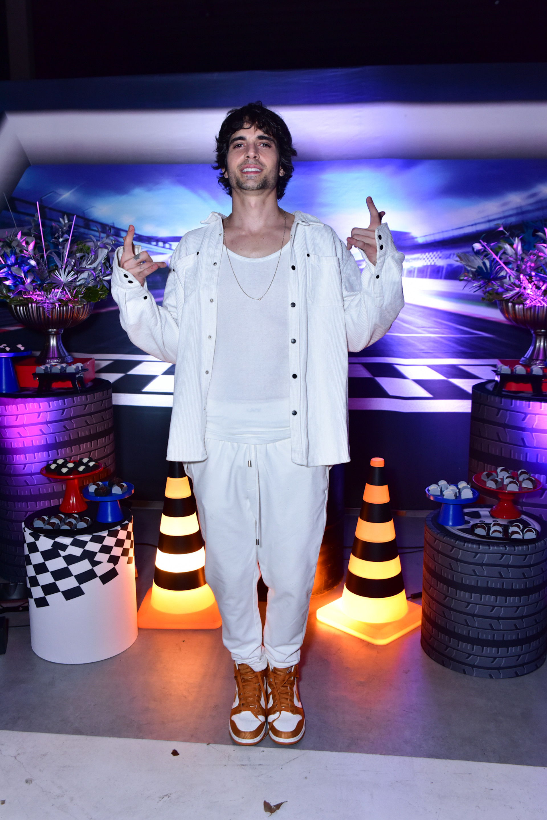 Fiuk comemora aniversário com festa temática de drift - Leo Franco/ Agnews