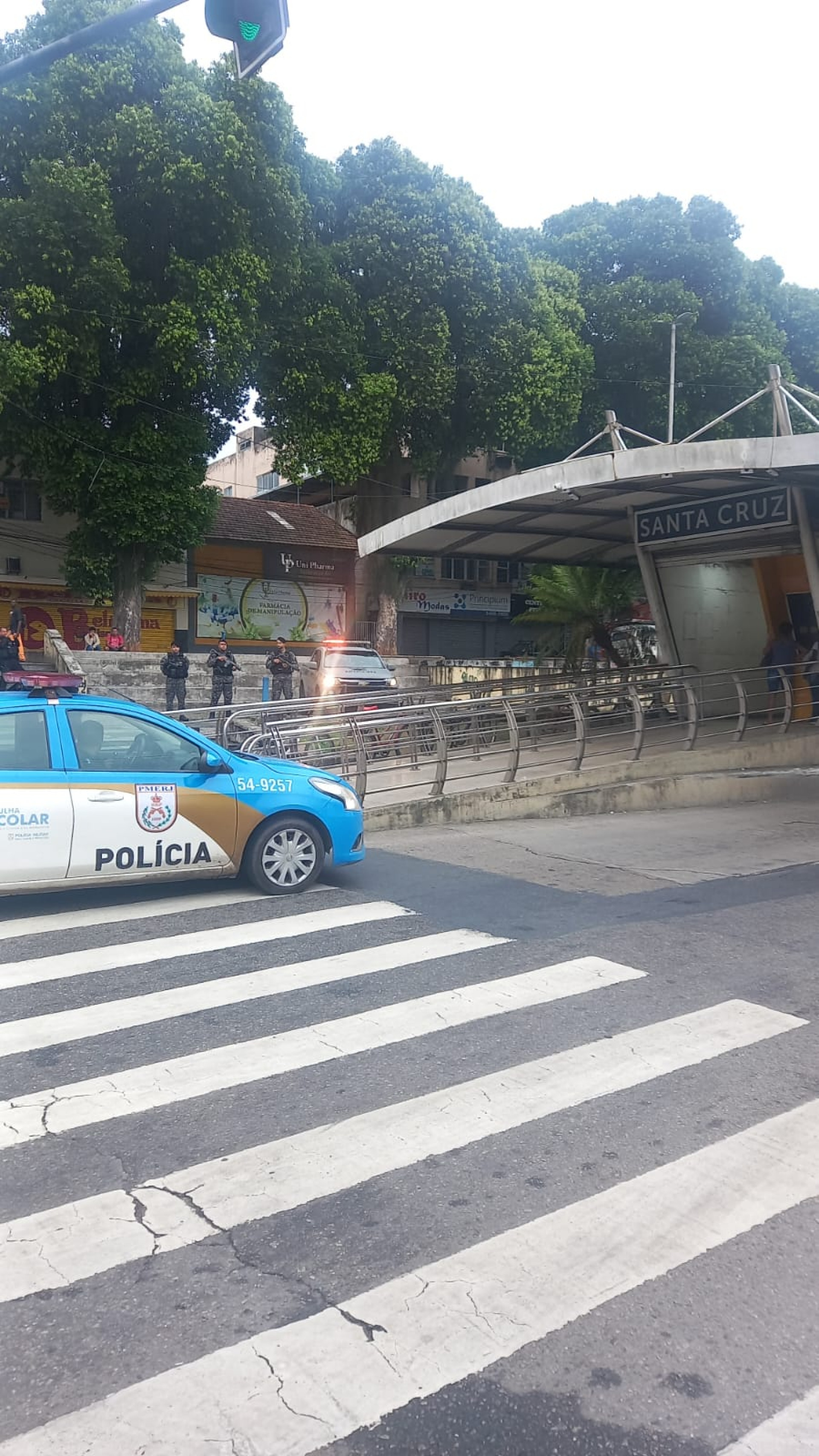 PM reforça segurança na estação do BRT de Santa Cruz