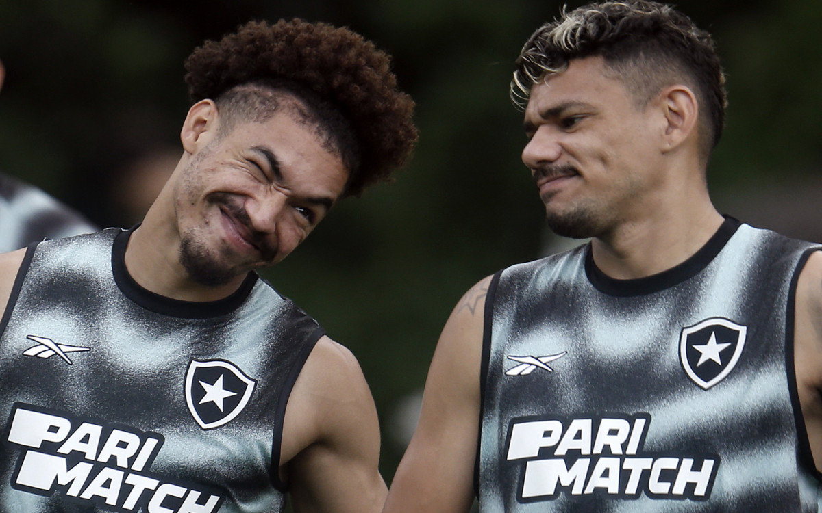 Adryelson e Tiquinho Soares - Vitor Silva / Botafogo