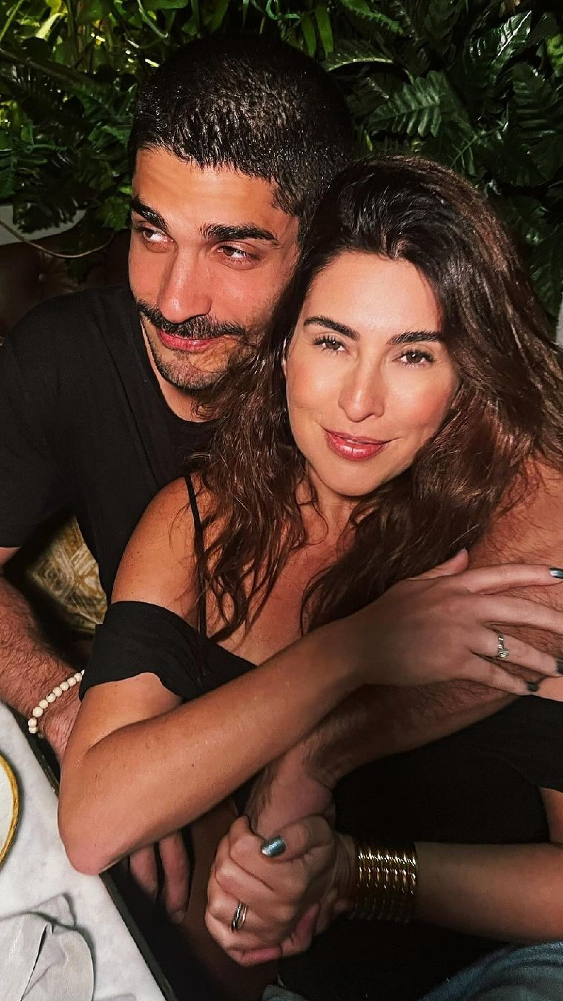 Na última semana, Fernanda Paes Leme compartilhou o sexo da filha em um chá revelação
- Reprodução / Instagram