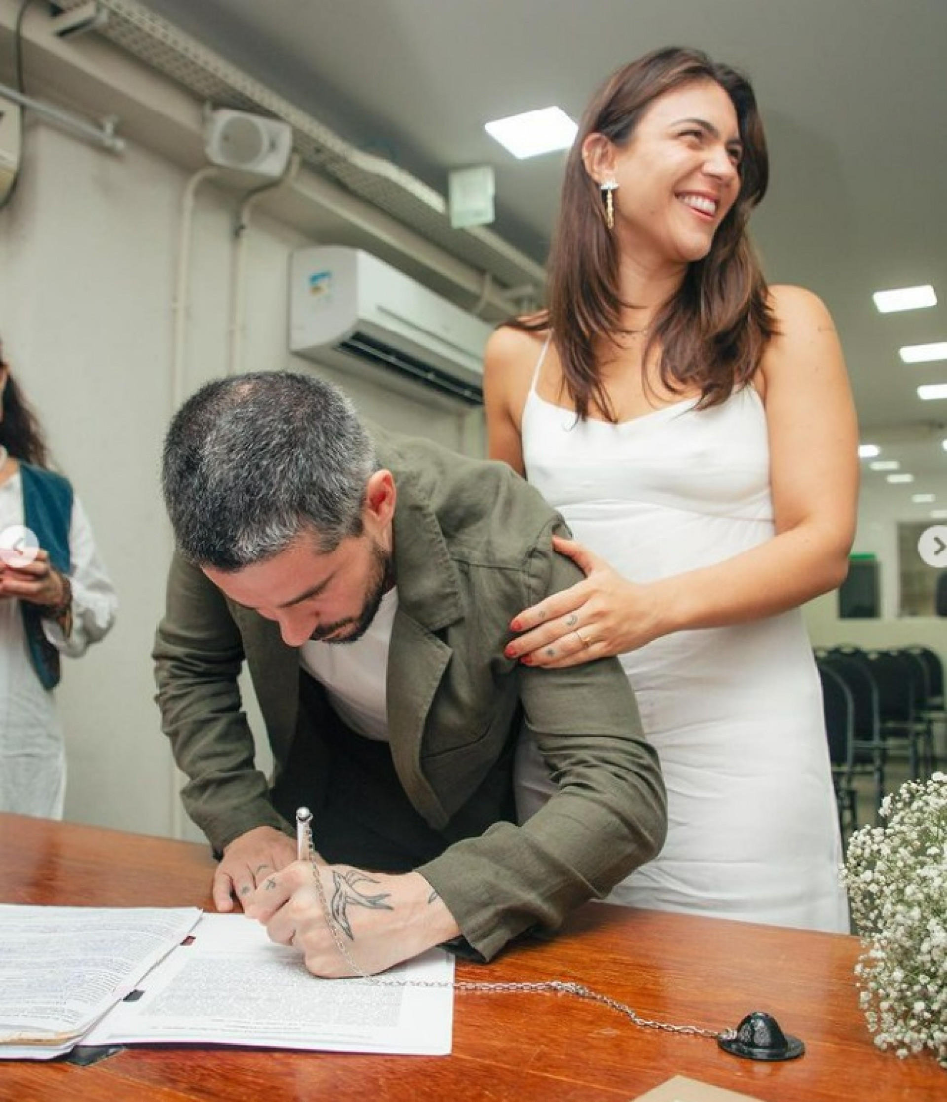 Pedro Neschling e Nathalie Passos oficializam a união - Reprodução do Instagram / Rafael Mollica