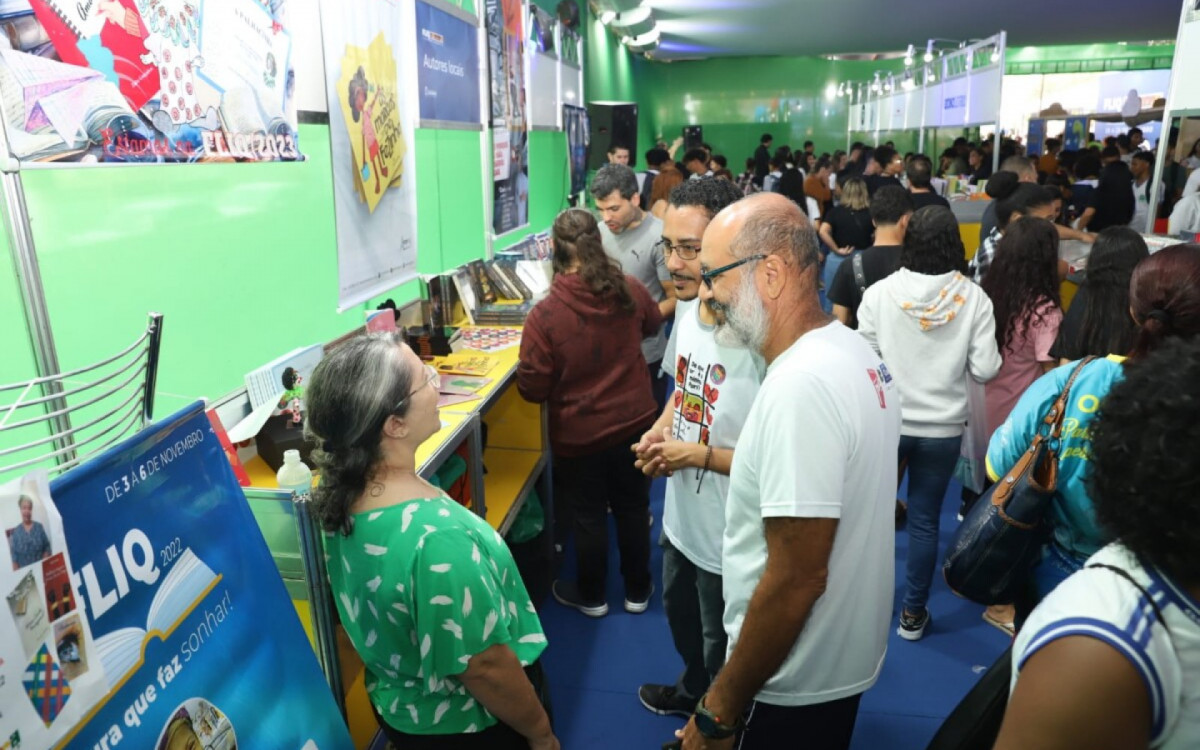 Espaço na Fliq valoriza autores locais