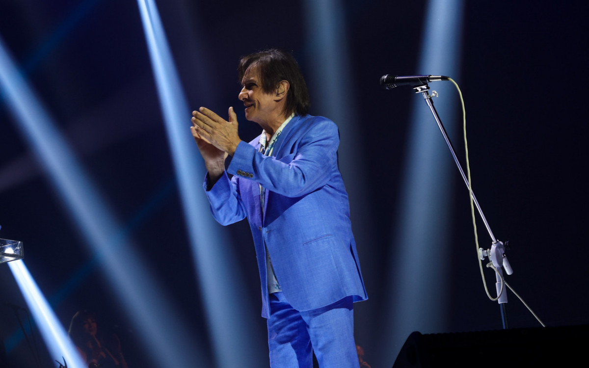 Roberto Carlos faz show em São Paulo na noite de quinta-feira