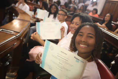 Alunos do Jovem Aprendiz da CLIN concluem curso técnico