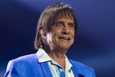 Roberto Carlos se manifesta após suposto rombo milionário em suas empresas ser exposto