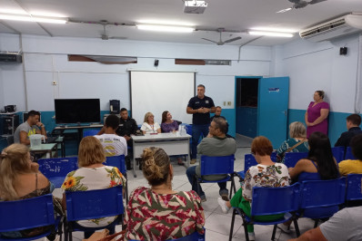 Forças de segurança se reúnem com moradores do Aterrado, em Volta Redonda