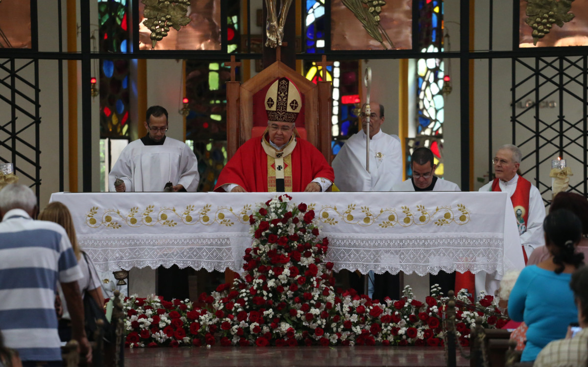 Dom Orani Tempesta, arcebispo do Rio, celebrou a missa no Santu&aacute;rio de S&atilde;o Judas Tadeu - Cleber Mendes