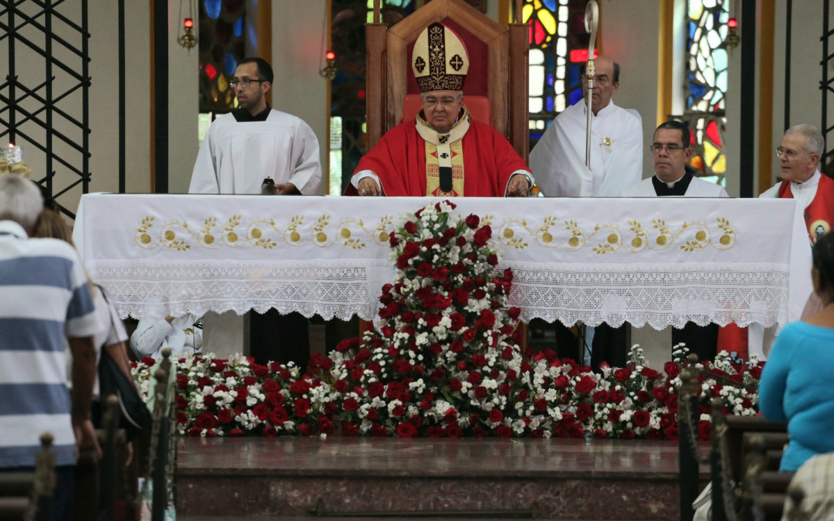 Dom Orani Tempesta, arcebispo do Rio, celebrou a missa no Santuário de São Judas Tadeu - Cleber Mendes