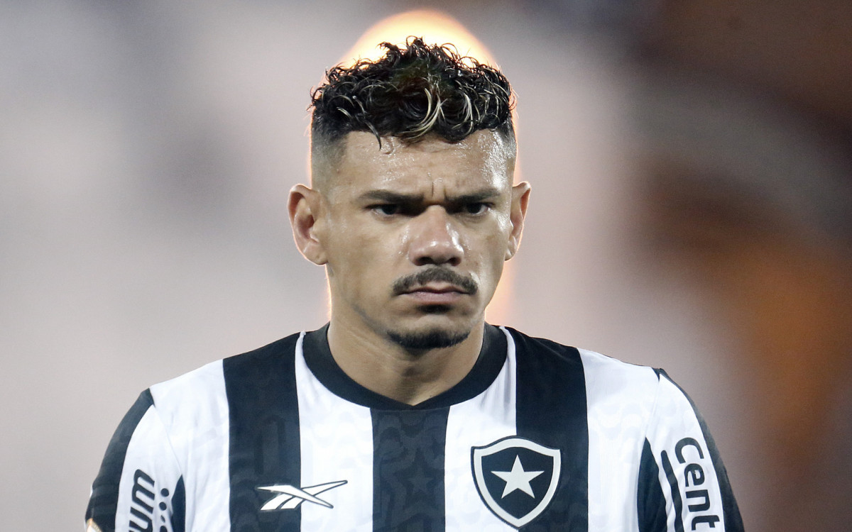 Tiquinho, Botafogo x Cuiab&aacute; pelo Campeonato Brasileiro no Est&aacute;dio Nilton Santos. Neste domingo, (29) - Vitor Silva/Botafogo