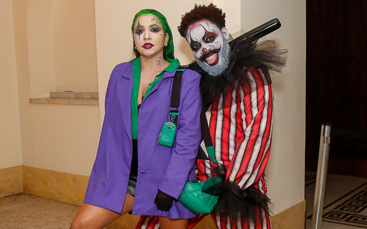 Douglas Silva e a mulher, Carolina Brito