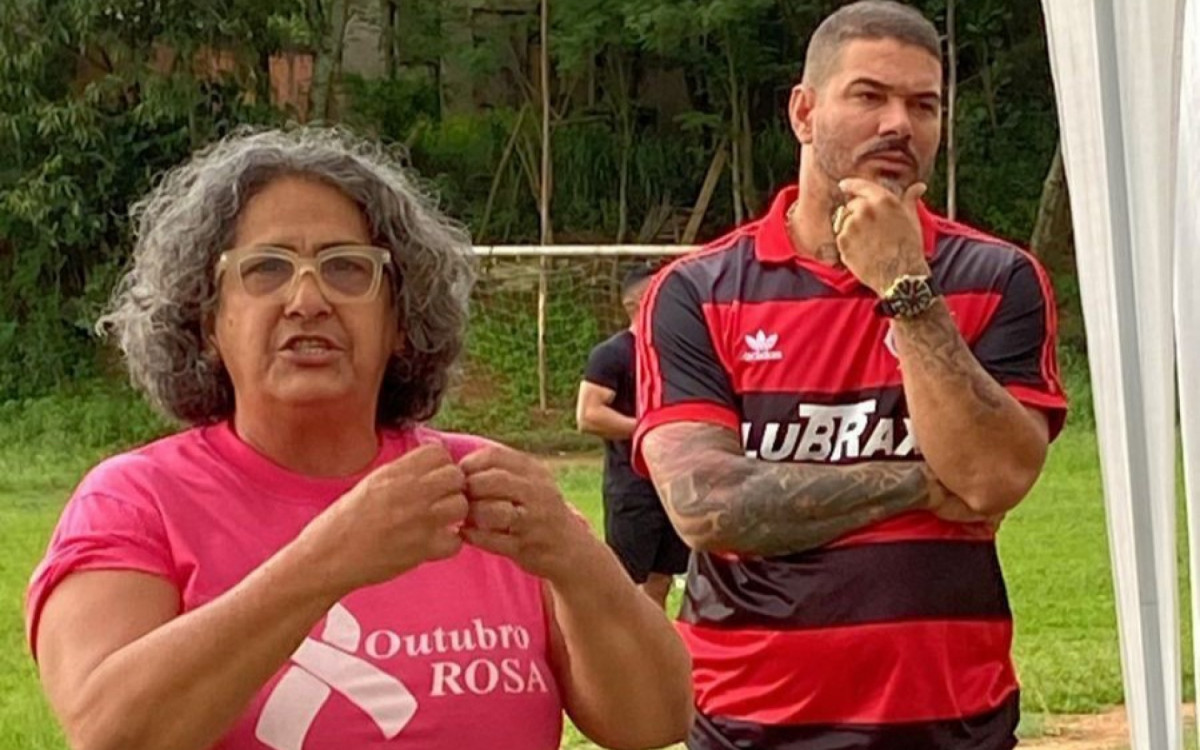 Pr&eacute;-candidato a vereador por Queimados Clayton Damasceno Pereira, de 45 anos, e sua  coordenadora de pr&eacute;-campanha, Paula Ribeiro Menezes Costa, de 65 anos