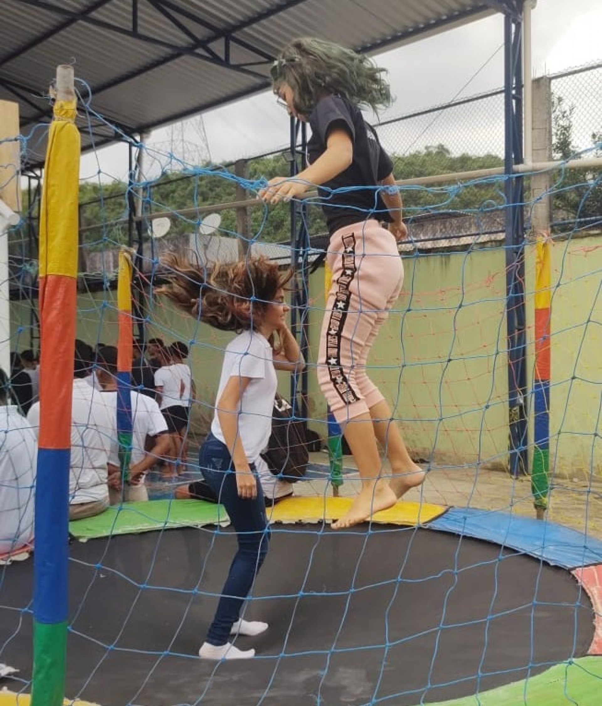 Os alunos tamb&eacute;m se divertiram no pula-pula - Divulga&ccedil;&atilde;o / Seeduc-RJ