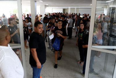 Mais de 1.600 candidatos realizam prova para o CAp de Macaé