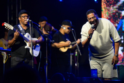 Netinho de Paula agita público na segunda noite da Festa de Rialto