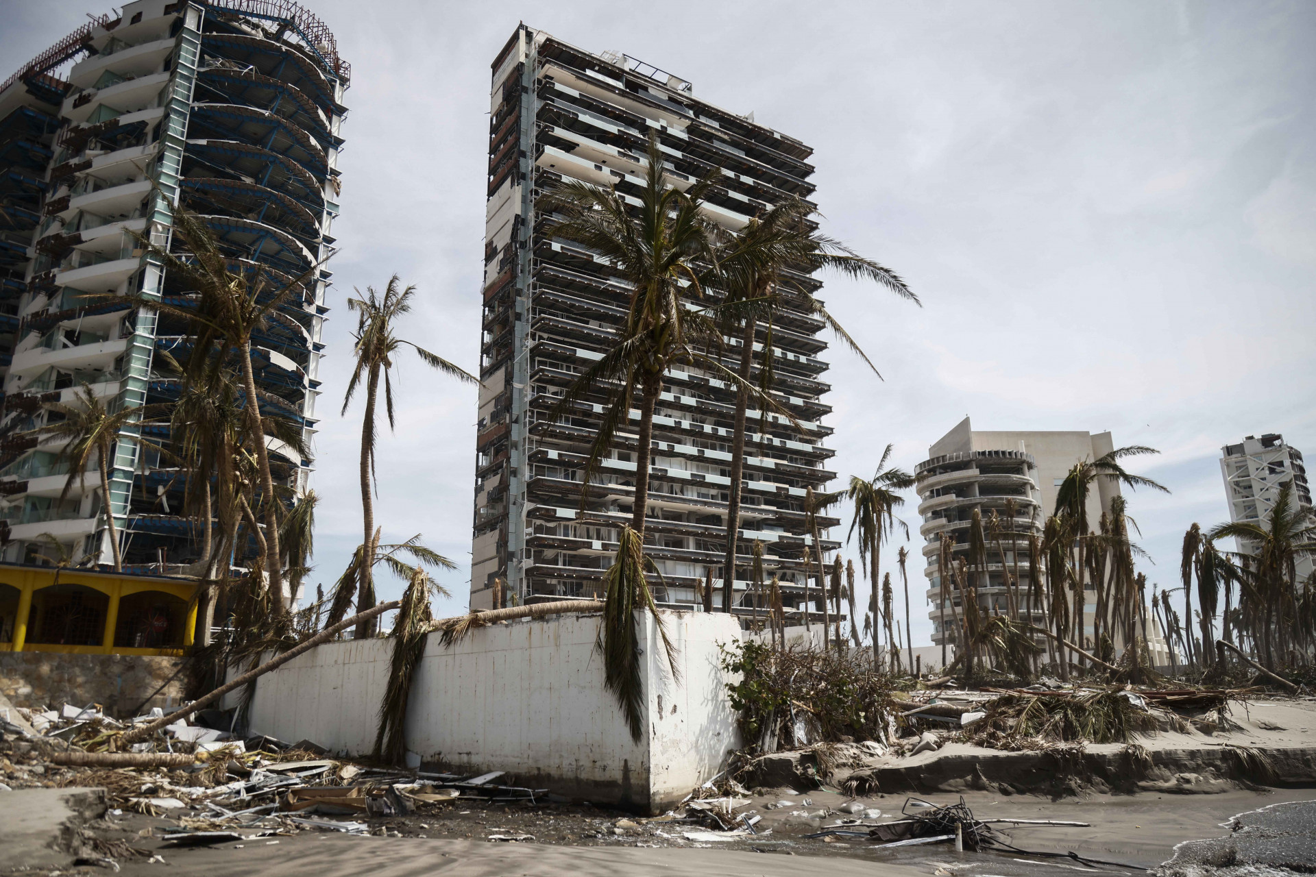 Diversos pontos da cidade apresentaram danos - Rodrigo Oropeza/AFP