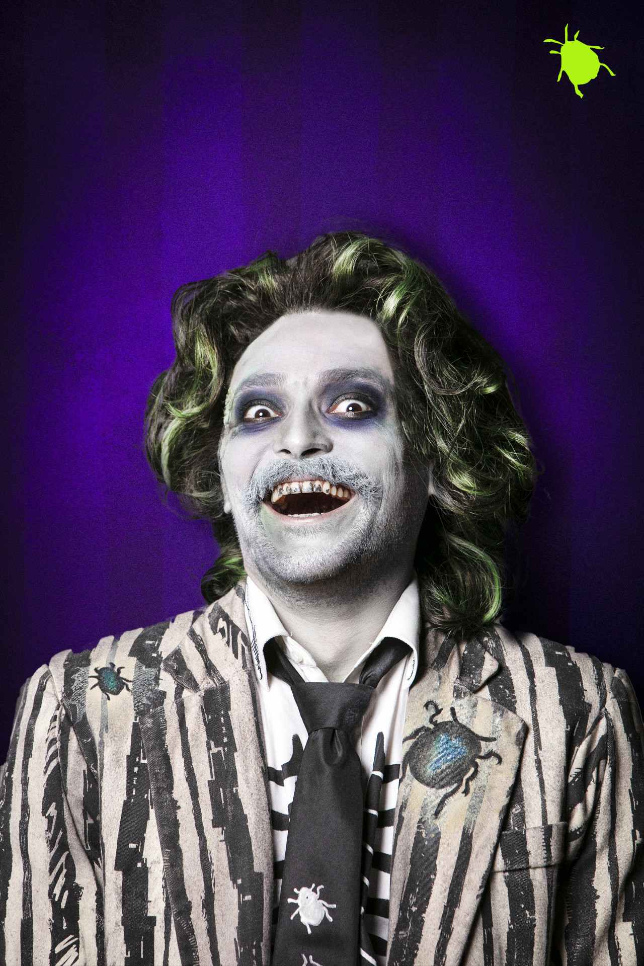 Eduardo Sterblitch vive o icônico Beetlejuice no musical em cartaz no Rio - Divulgação/Leo Aversa