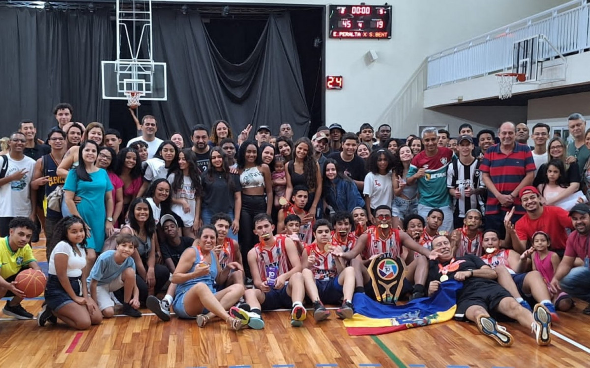 Equipe conquistou o bicampetonato ontem (29)