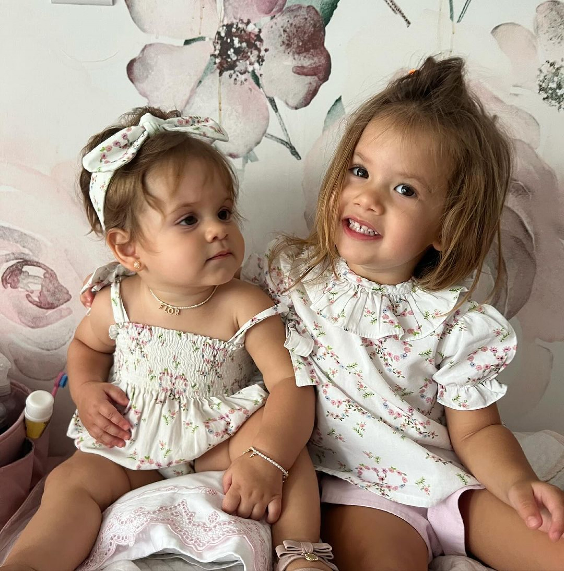 Maria Flor e Maria Alice, filhas de Virginia e Zé Felipe  - Reprodução / Instagram 