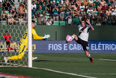 Vegetti reclama de expulsão contra o Goiás: 'Mais uma vez contra nós'