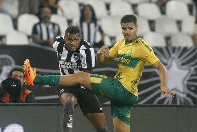 Após tropeço, Botafogo tem 81% de chances de ser campeão brasileiro