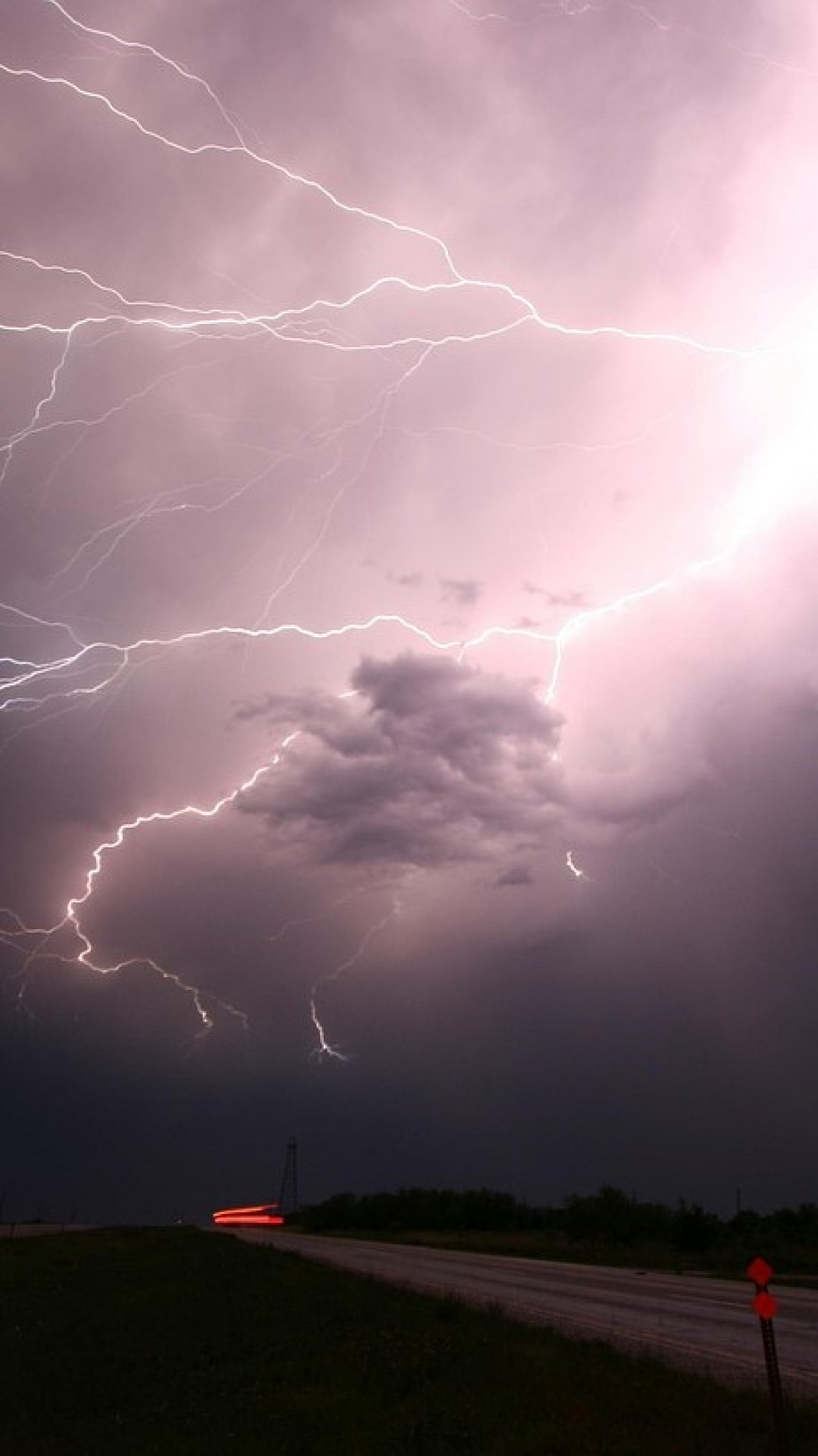 A tempestade tropical Pilar se desloca atualmente a 8 km/hora em dire&ccedil;&atilde;o &agrave; costa de El Salvador, informou o Centro Nacional de Furac&otilde;es dos Estados Unidos - Pixabay