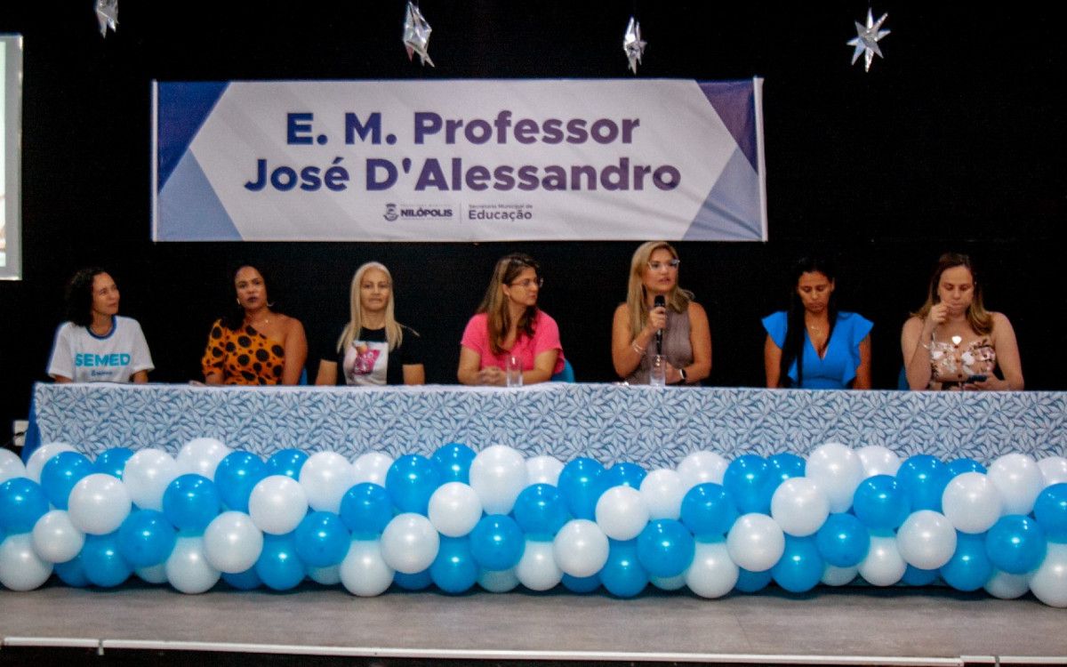 A vice-prefeita e secretária de Educação, Professora Flávia (PL), ressaltou a importância do evento para o aprimoramento dos profissionais