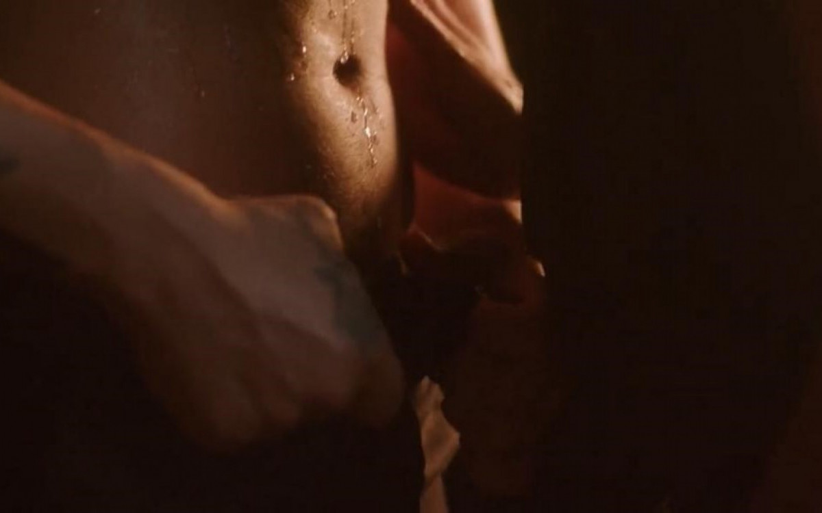 Luan Santana protagoniza cenas quentes com modelo em campanha de perfume - Reprodução/Instagram