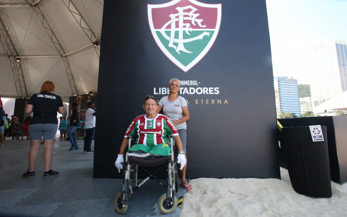 Jorge Marcos Martins Pereira e Rita de C&aacute;ssia conheceram a Fan Zone na praia de Copacabana