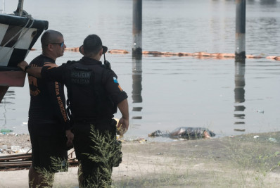 Corpo achado na Baía de Guanabara pode ser de idosa que caiu em canal na Baixada