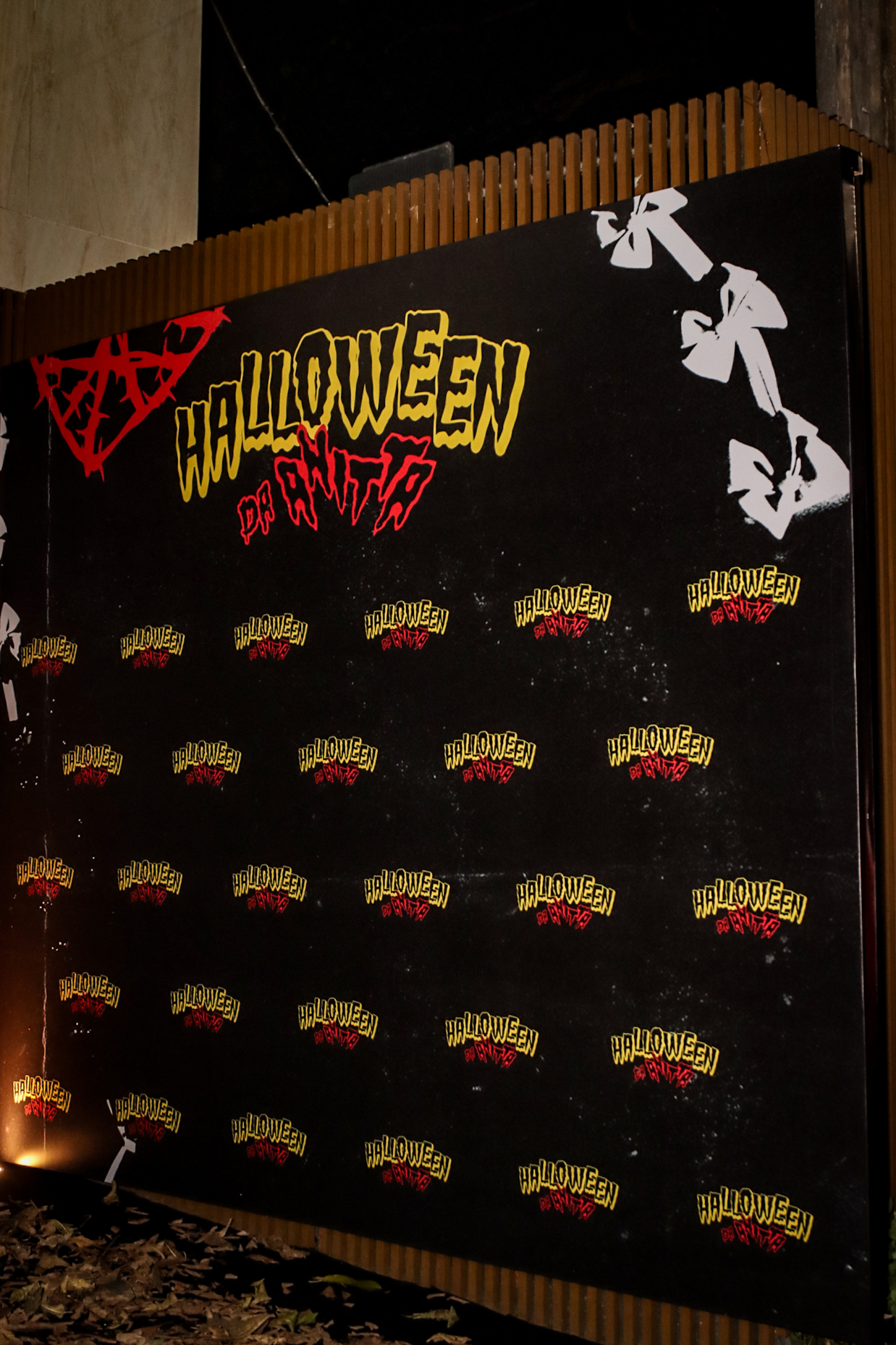 Anitta dá festão de Halloween no Rio - Victor Chapetta e Fabrício Pioyani/ Agnews