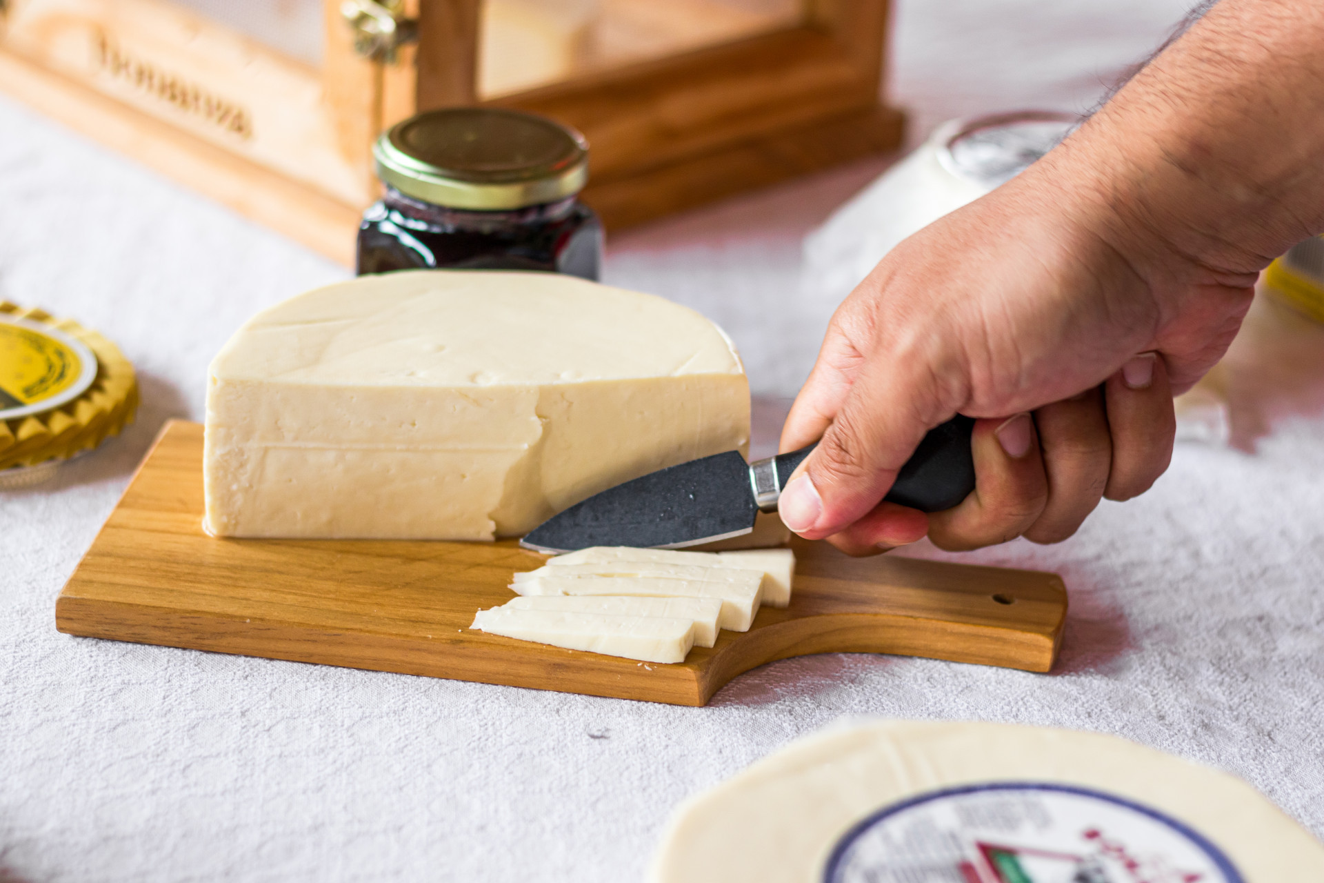 Queijos da Queijaria Bonanza j&aacute; ganharam diversos pr&ecirc;mios pelo sabor e qualidade - Paulo Guto
