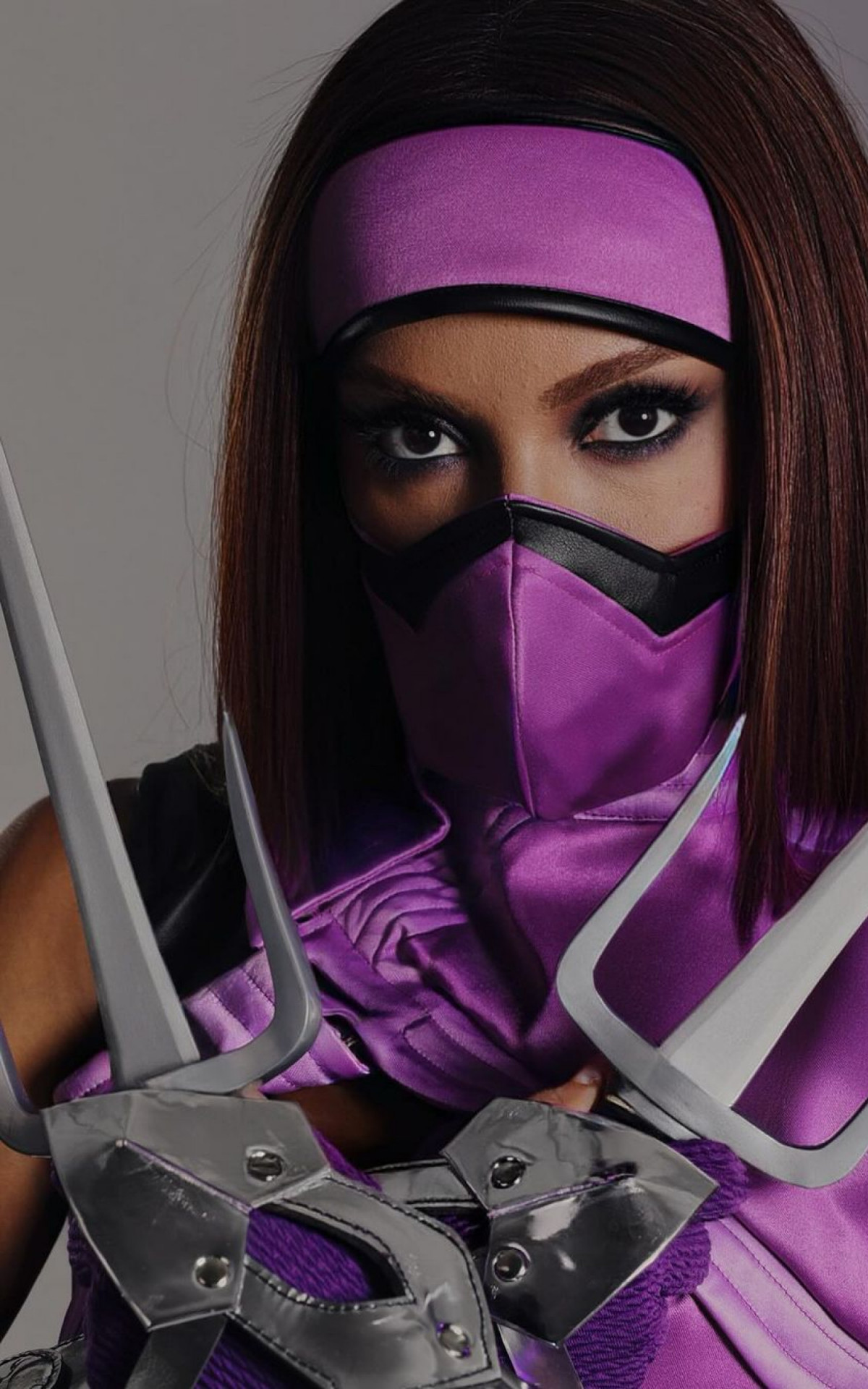 Anitta usa fantasia inspirada em Mileena de \'Mortal Kombat\'