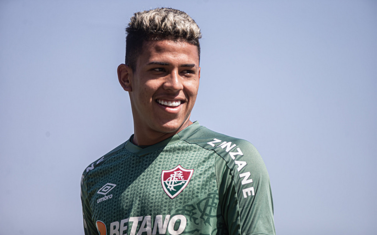 Matheus Martins jogou pelo Fluminense em 2021 e 2022 e hoje defende o Watford, da Inglaterra