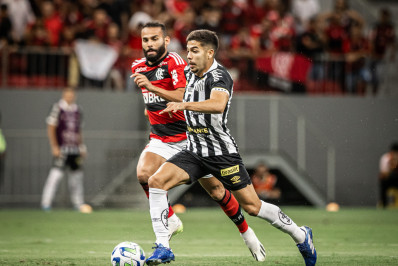 Flamengo se complica após expulsão de Gerson e perde para o Santos em Brasília