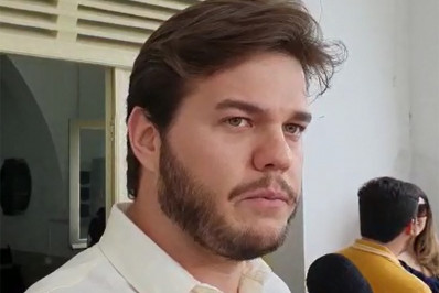 Prefeito de Campina Grande contrata empresa de prima sem licitação