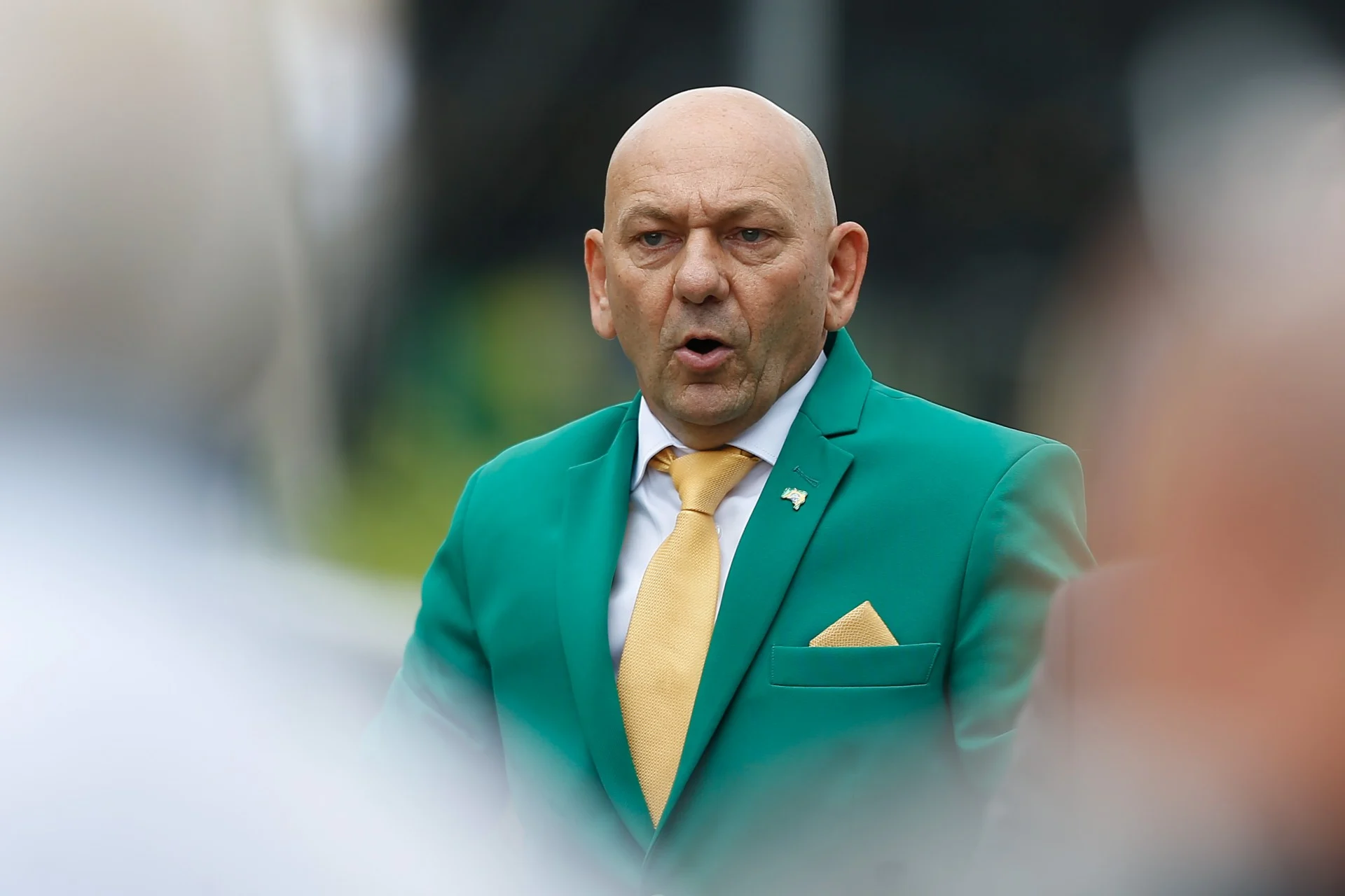 Moraes ironiza roupa de Luciano Hang durante julgamento de Bolsonaro: 'Verde periquito'