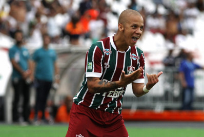 Atacante ex-Fluminense sugere retorno ao clube: 'Me liga, Mário'