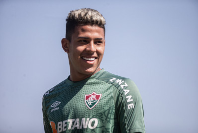 Botafogo supera impasse e aguarda assinatura de contrato de Matheus Martins