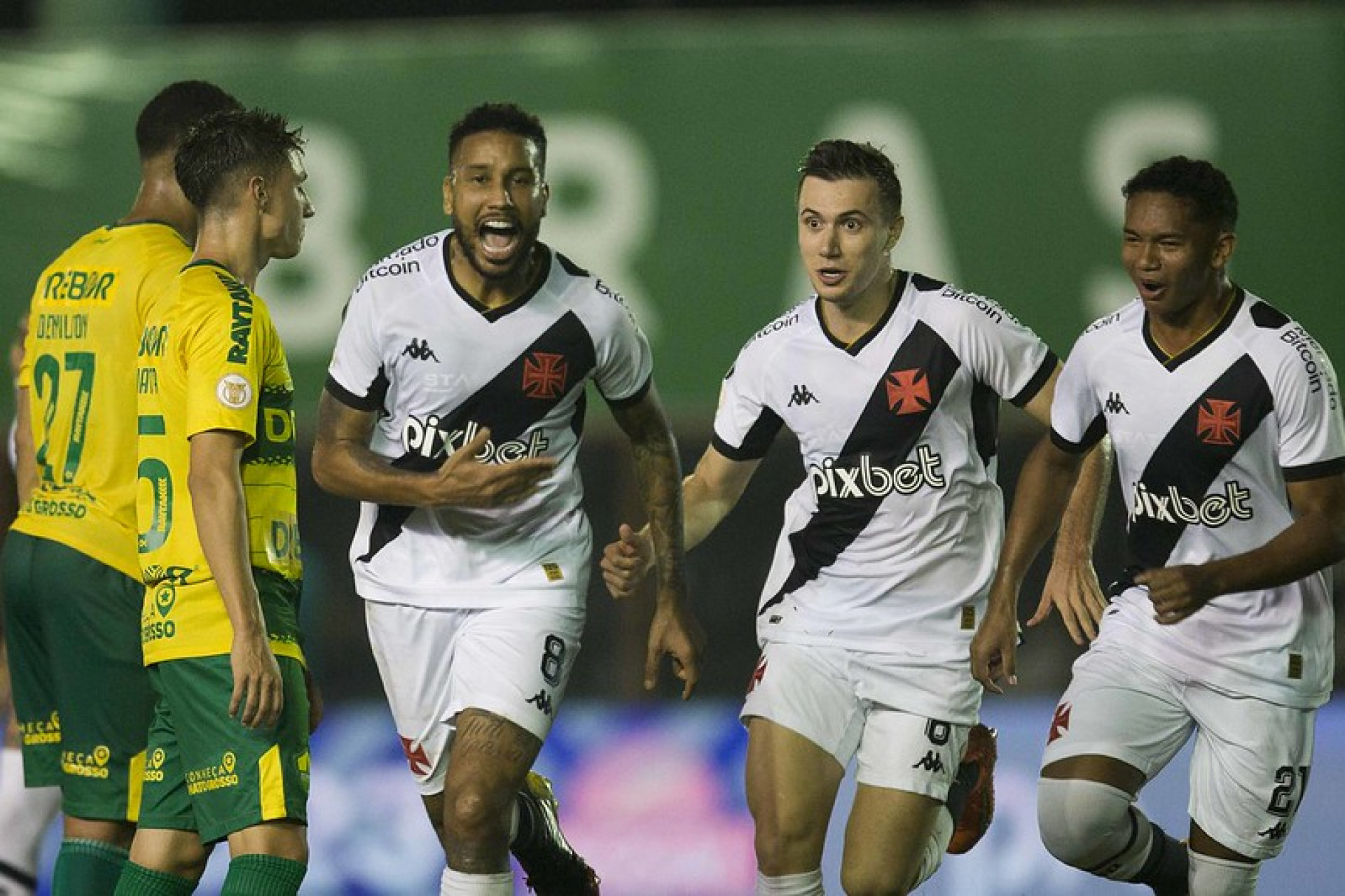 Vasco vence o Cuiabá na Arena Pantanal pelo Brasileirão