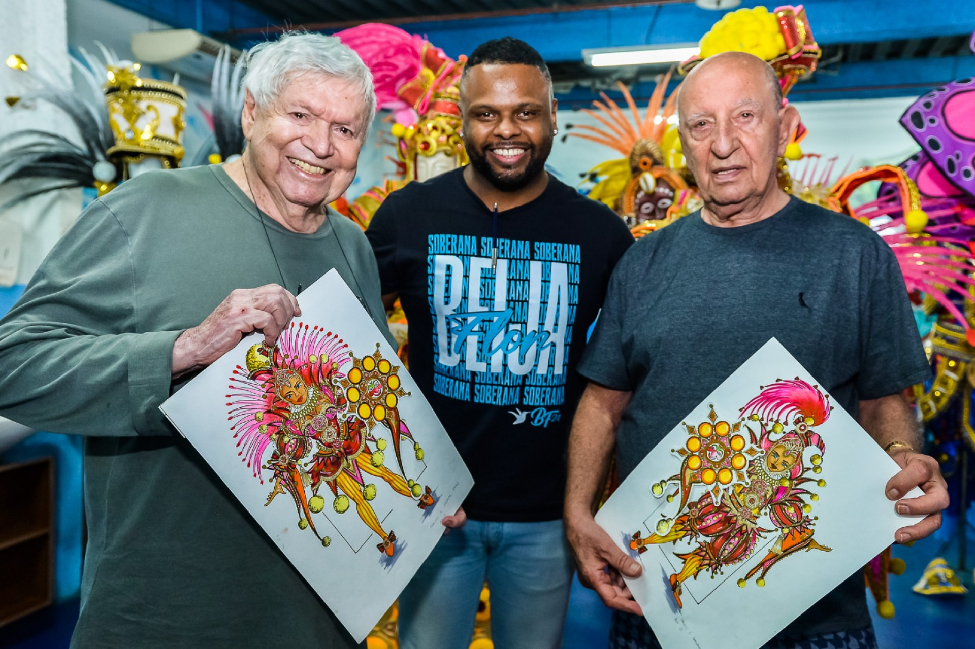 Boni visita barrac&atilde;o da Beija-Flor e confirma presen&ccedil;a no desfile -  Eduardo Hollanda/Beija-Flor de Nil&oacute;polis