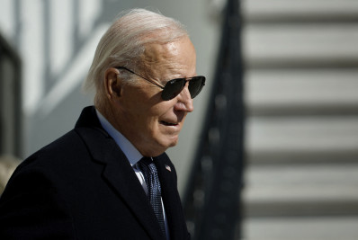 Biden reteve documentos sigilosos, mas não há mérito para acusá-lo, diz procurador