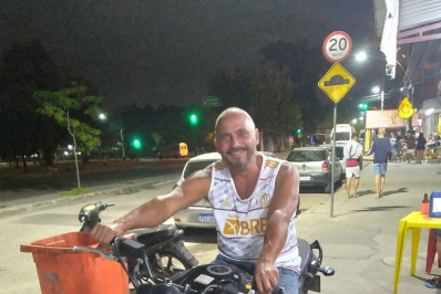 Homem morto após suposta briga em máquina de ursinhos de pelúcia é enterrado na Zona Oeste